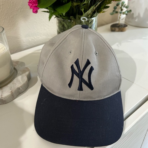 47 Other - 47’ NY Yankees Trucker Hat two tone Grey Navy